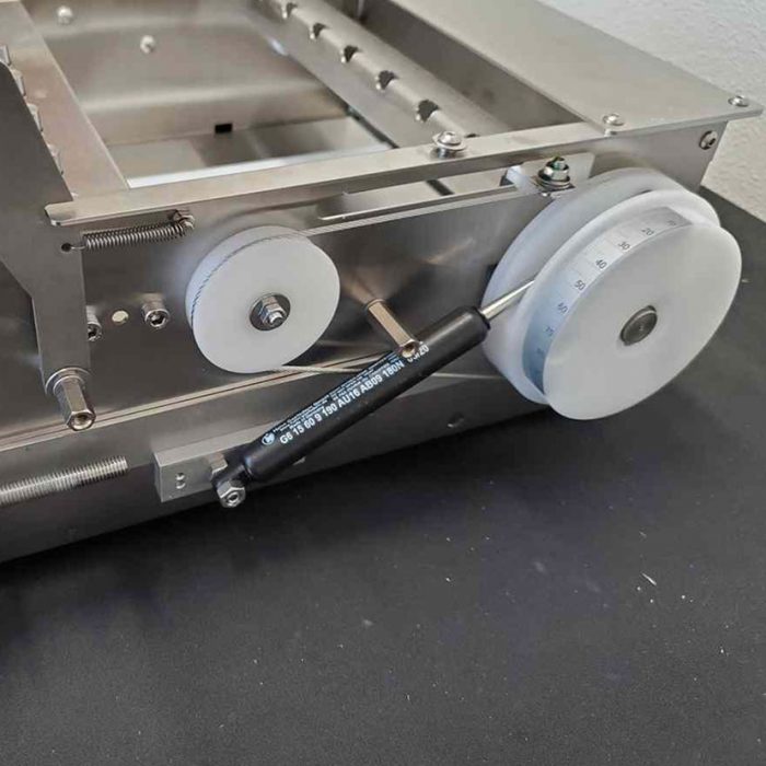 Cable and cylinder detail in use
