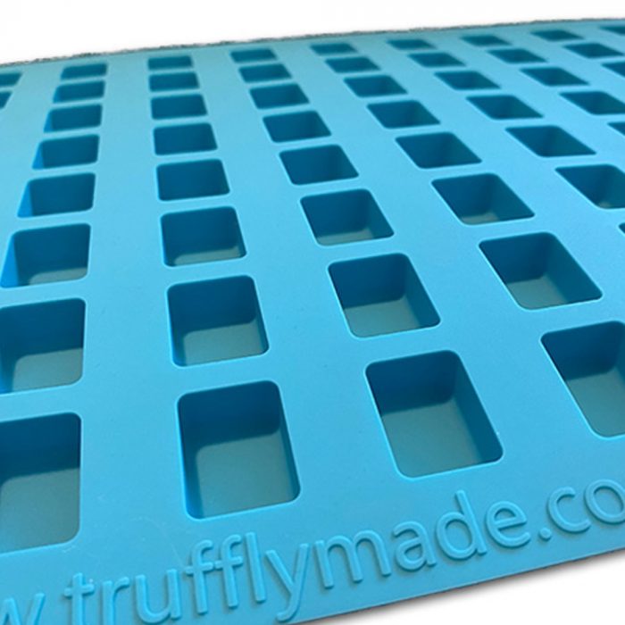 Petit cube mold